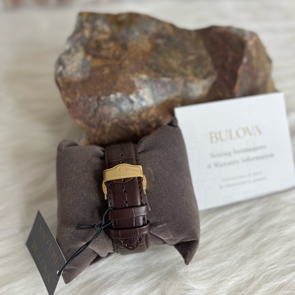 Men's Chronograph Wilton Brown
Leather Strap Watch 46.5mm NWT - Picture 11 of 12